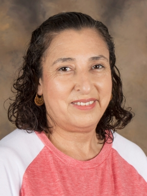 Ms. Manuela Saldivar